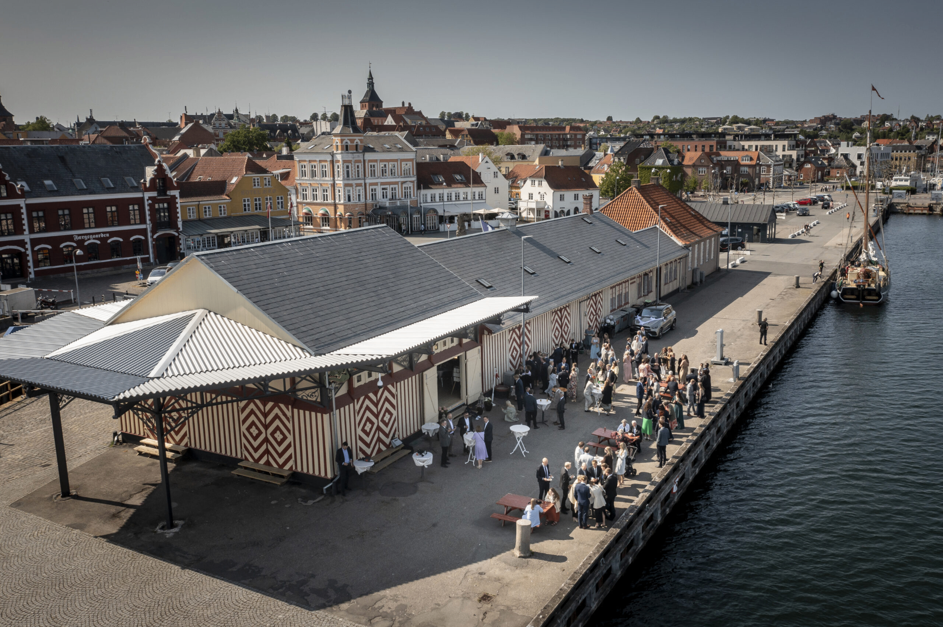 Bryllupsfest på havnen i Svendborg